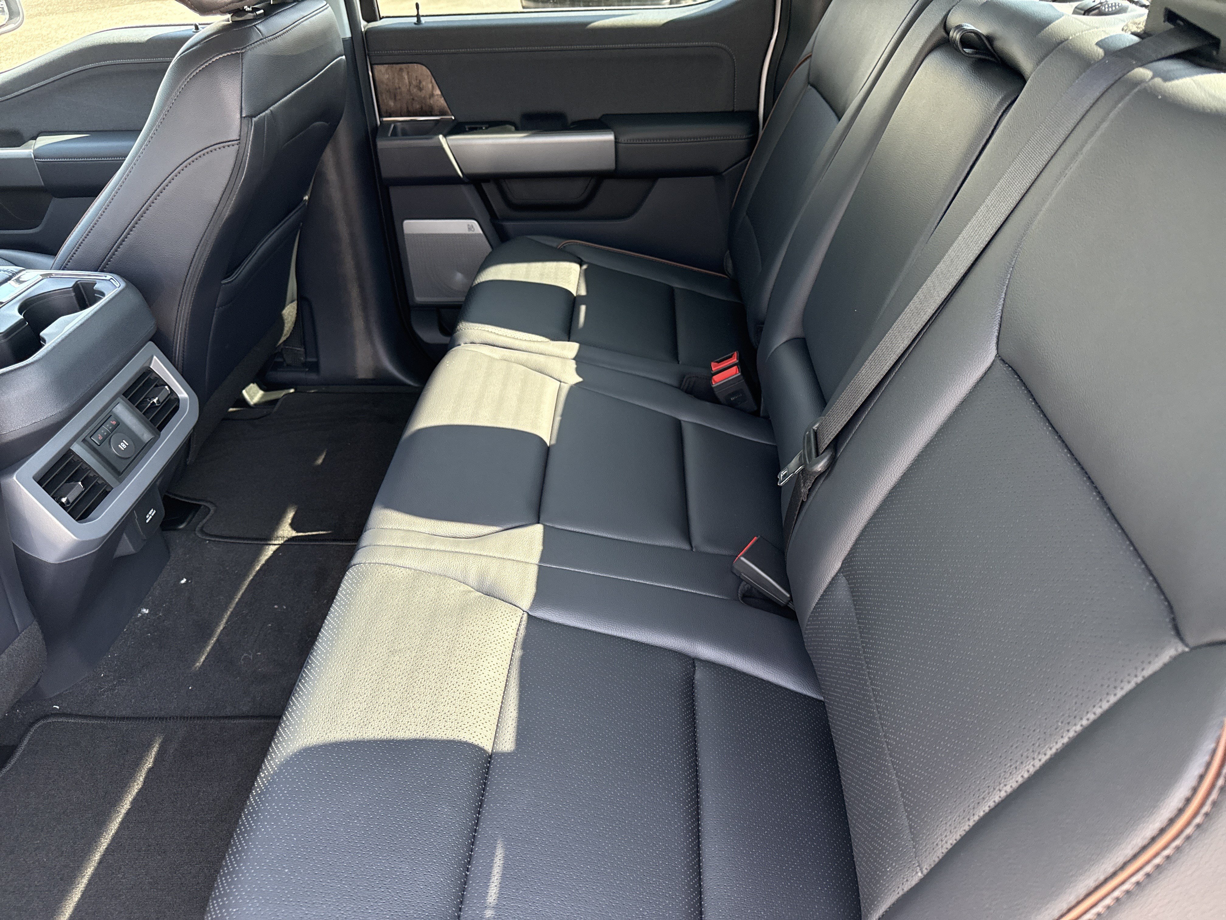 New 2027 Ford F250 Lariat w/ FX4 Off-Road Package AWD/4WD image 16