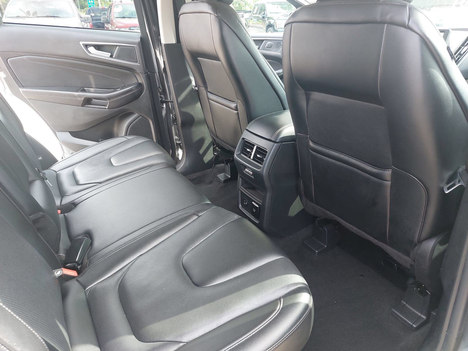 Used 2022 Ford Edge Titanium w/ Equipment Group 301A AWD/4WD image 11