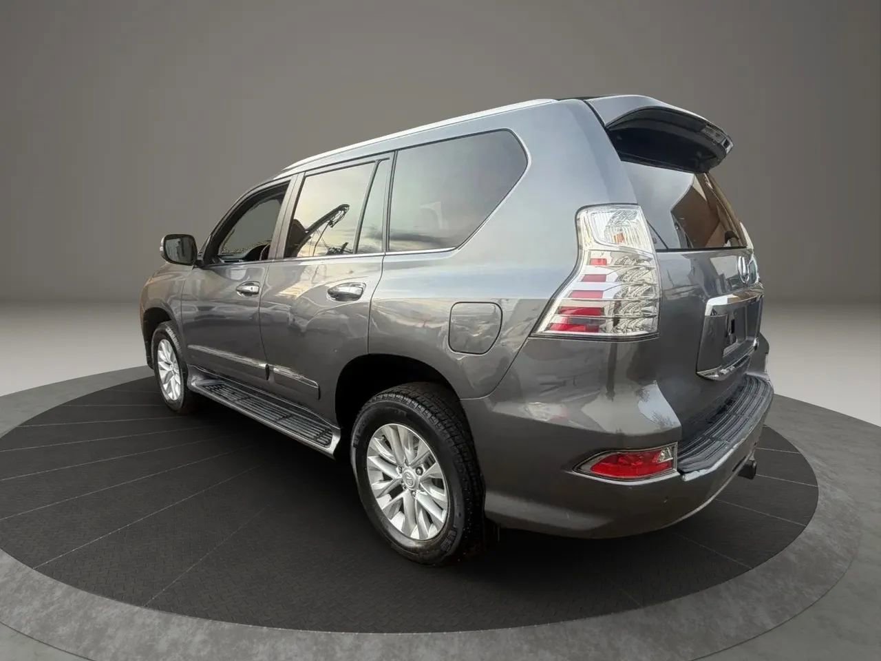 Used 2015 Lexus GX 460 w/ Premium Package image 7