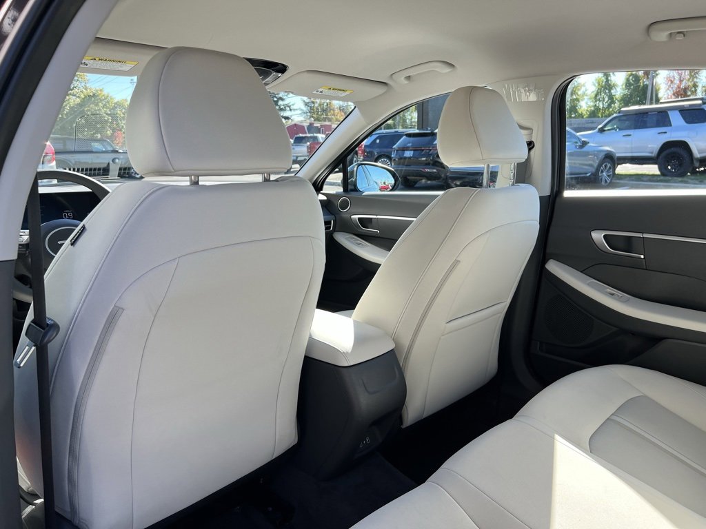 Certified 2025 Hyundai Sonata SE image 27