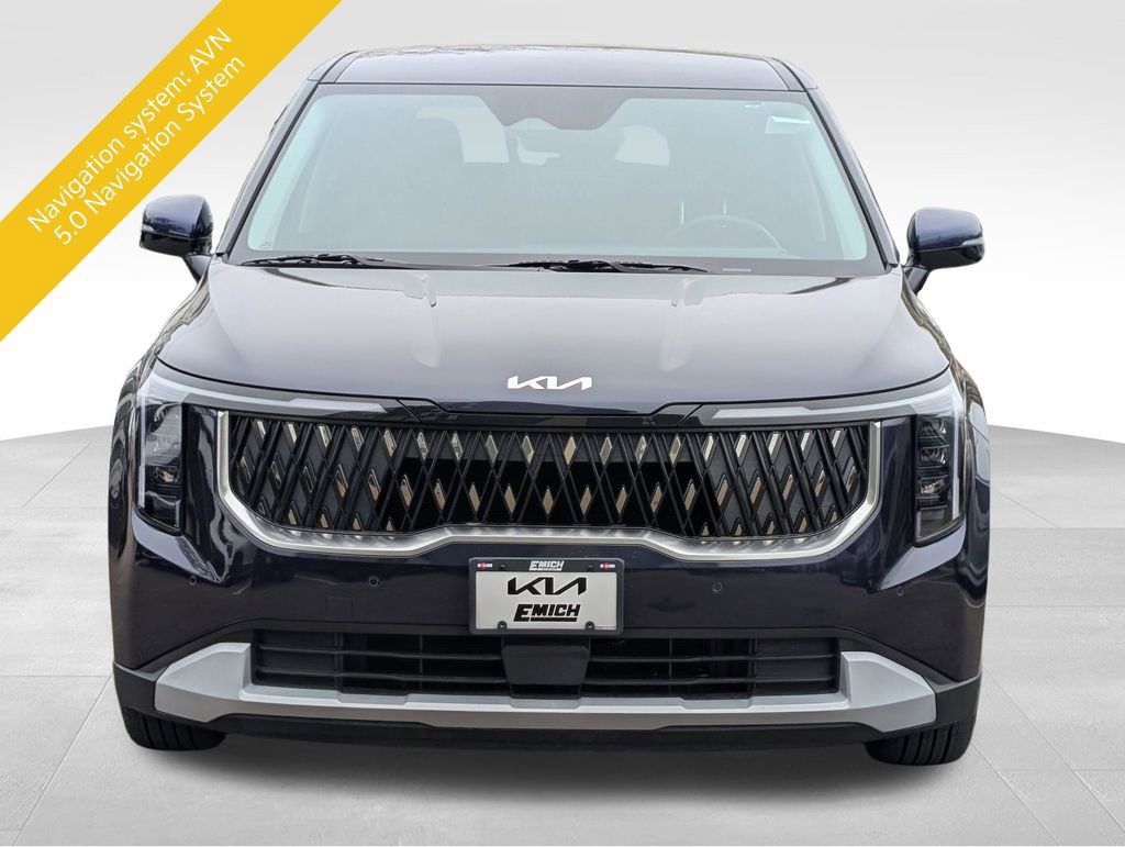 Used 2025 Kia Carnival FWD image 9