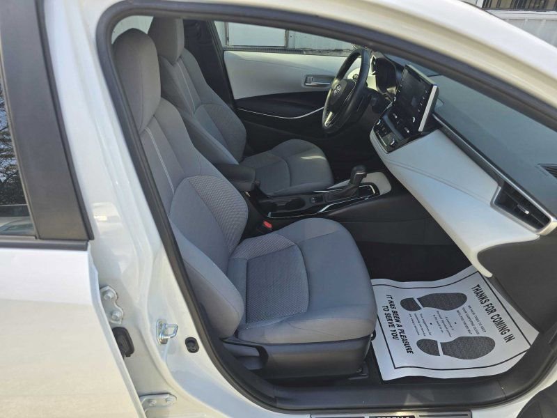 Used 2021 Toyota Corolla SE image 16