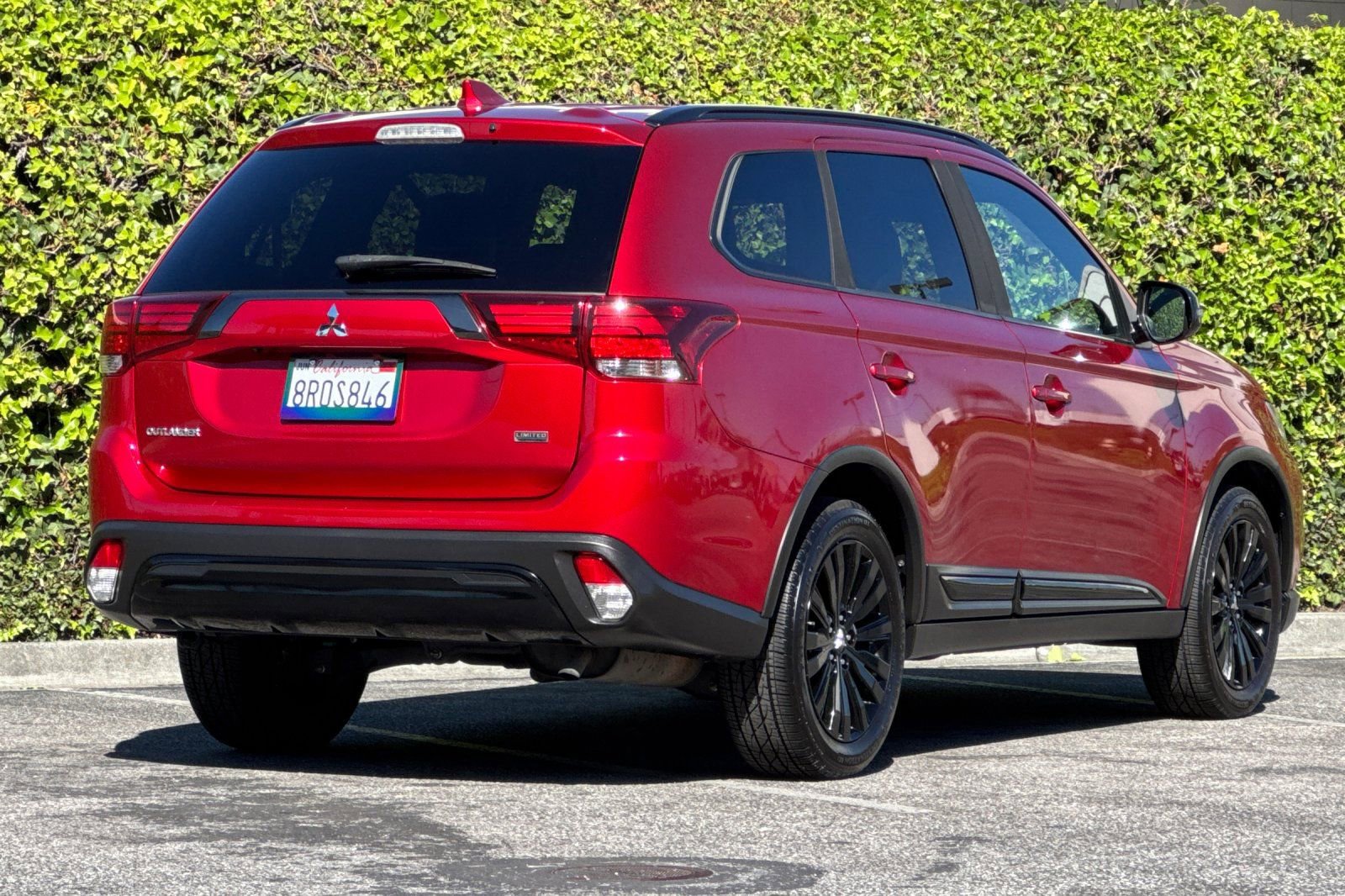 Used 2020 Mitsubishi Outlander LE image 4