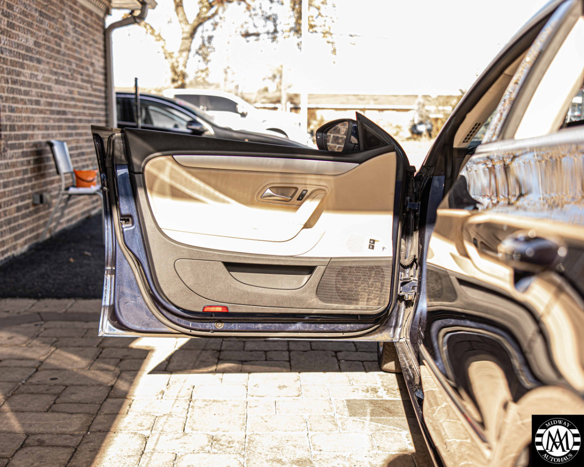 Used 2015 Volkswagen CC R-Line image 28