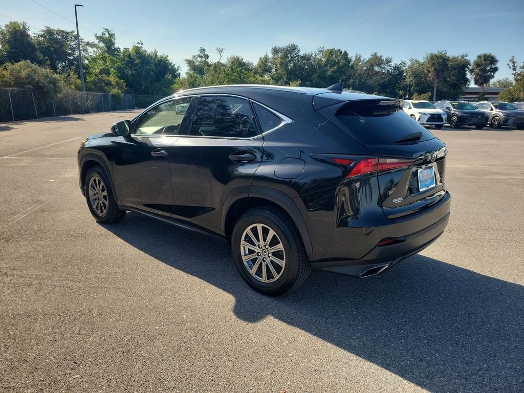 Used 2018 Lexus NX 300 FWD image 13