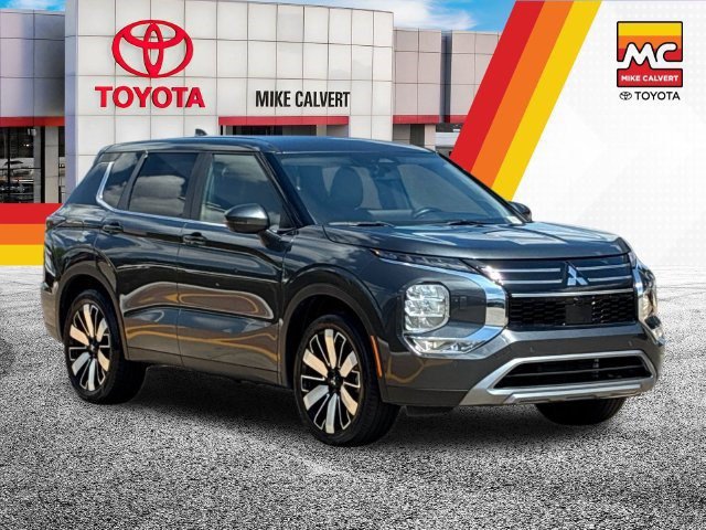 Used 2025 Mitsubishi Outlander SE AWD/4WD image 7