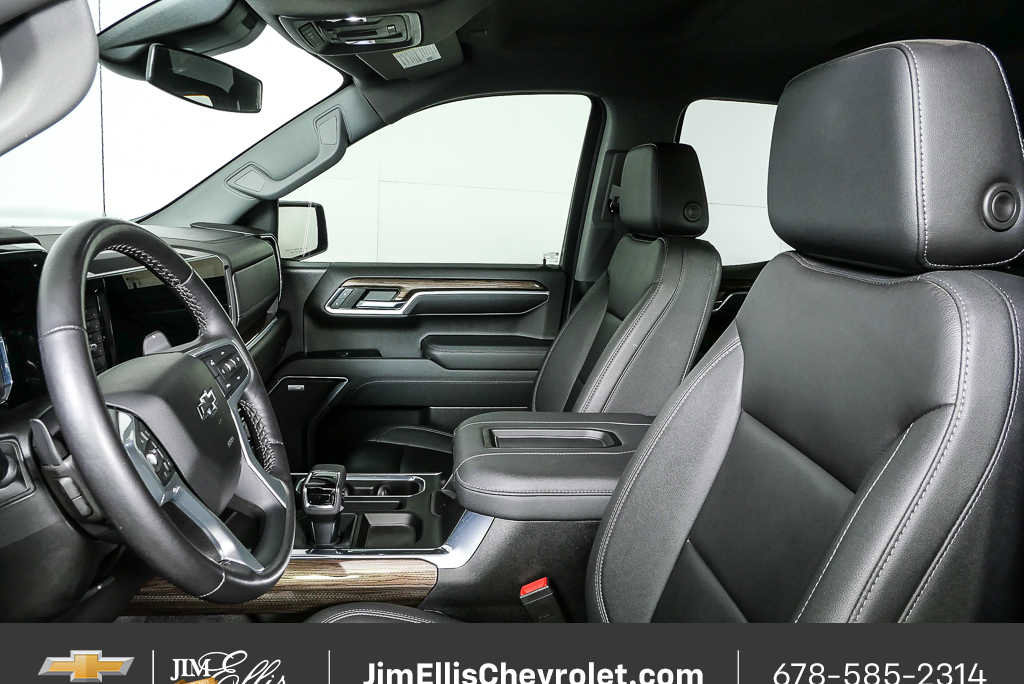 Used 2022 Chevrolet Silverado 1500 RST w/ Convenience Package II AWD/4WD image 5