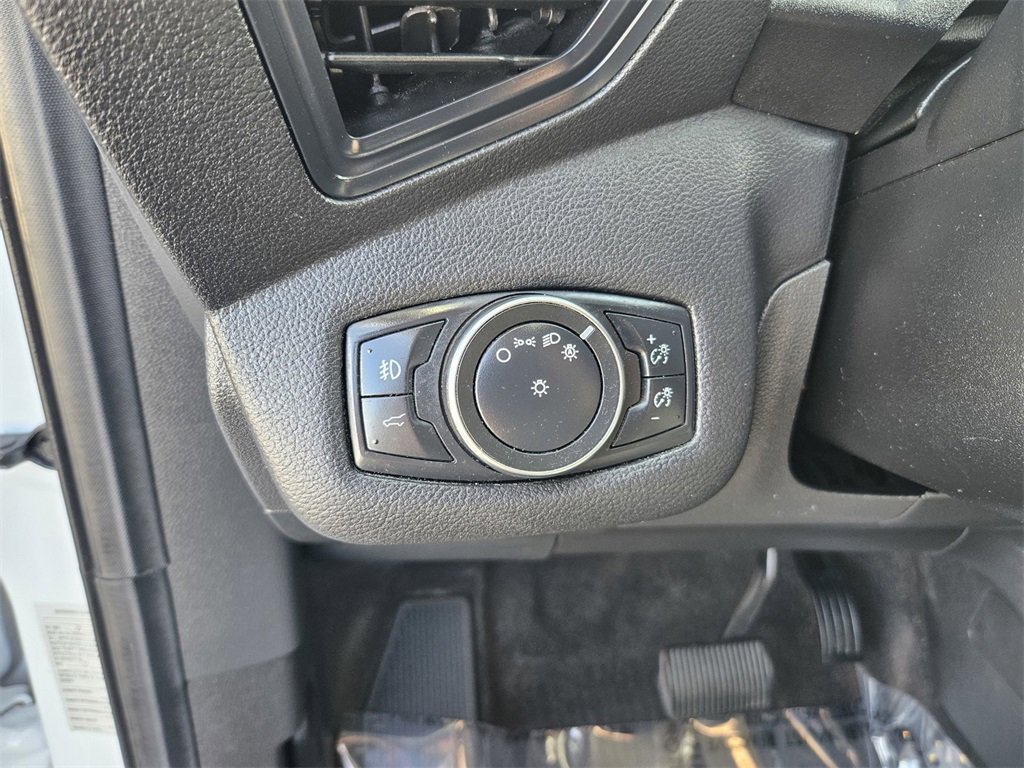 Used 2019 Ford Escape SE image 15