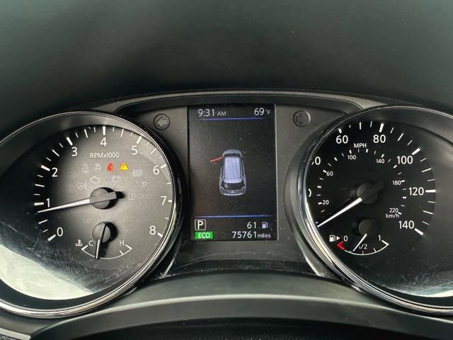 Used 2020 Nissan Rogue SV FWD image 17