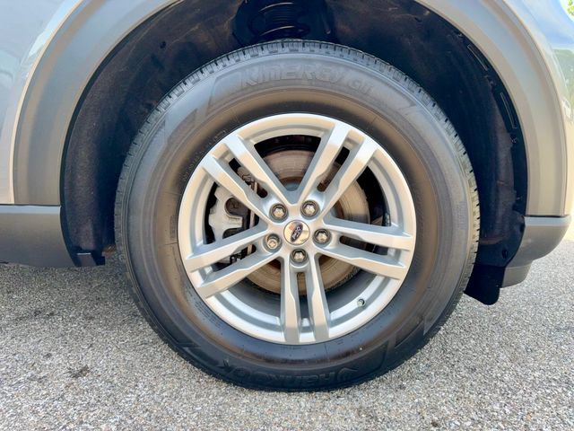 Used 2022 Ford Explorer XLT AWD/4WD image 34