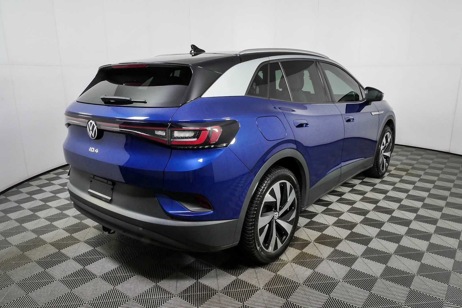 Used 2022 Volkswagen ID.4 Pro S w/ Gradient Package AWD/4WD image 35