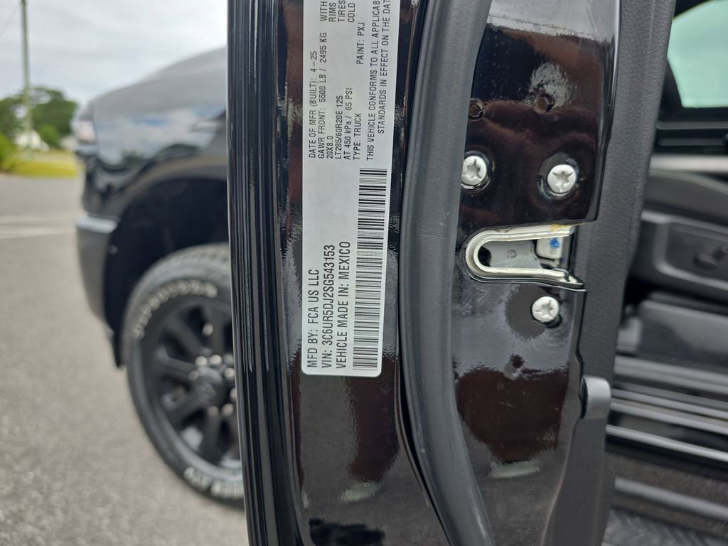 Used 2025 RAM 2500 Big Horn AWD/4WD image 37