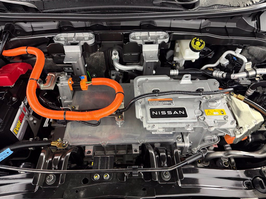 Used 2024 Nissan Ariya AWD image 22