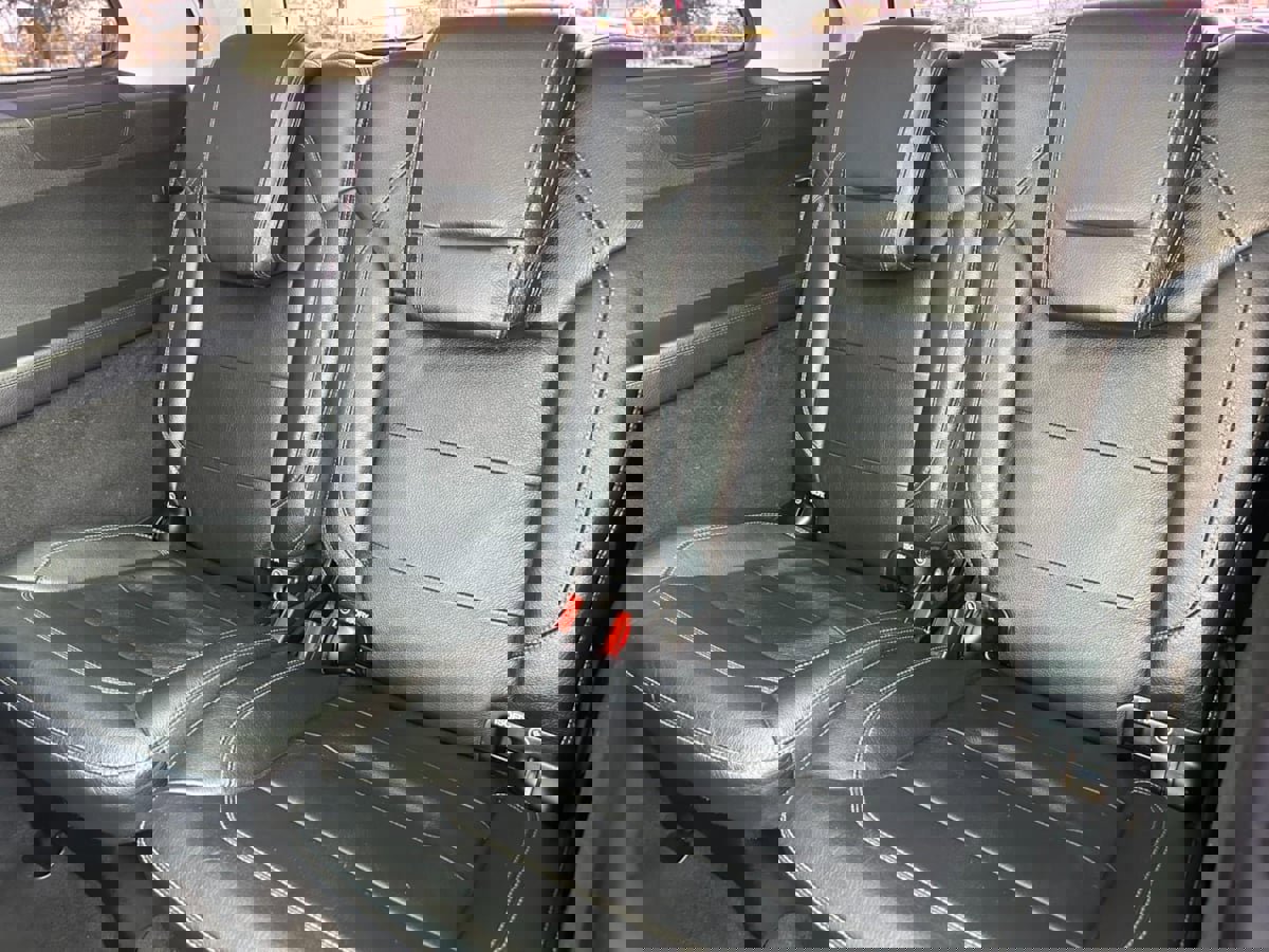 Used 2014 Mercedes-Benz GL 550 4MATIC image 28