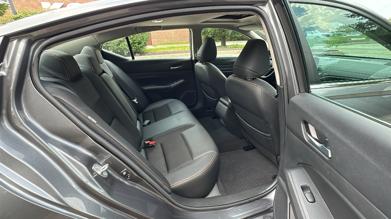 Certified 2021 Nissan Altima 2.5 SR w/ SR Premium Package FWD image 25