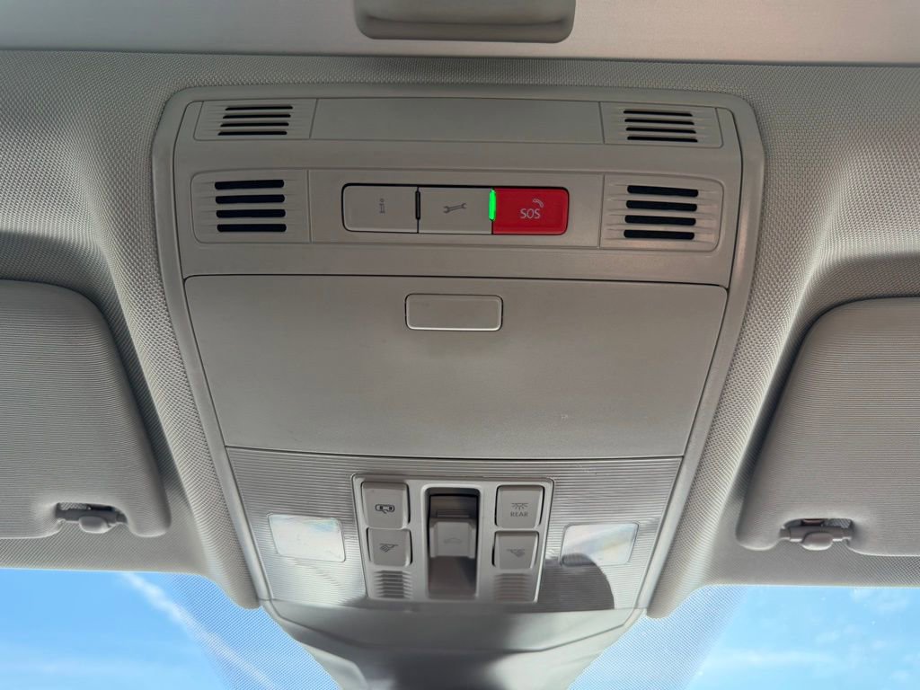 Used 2024 Volkswagen Jetta SE image 29