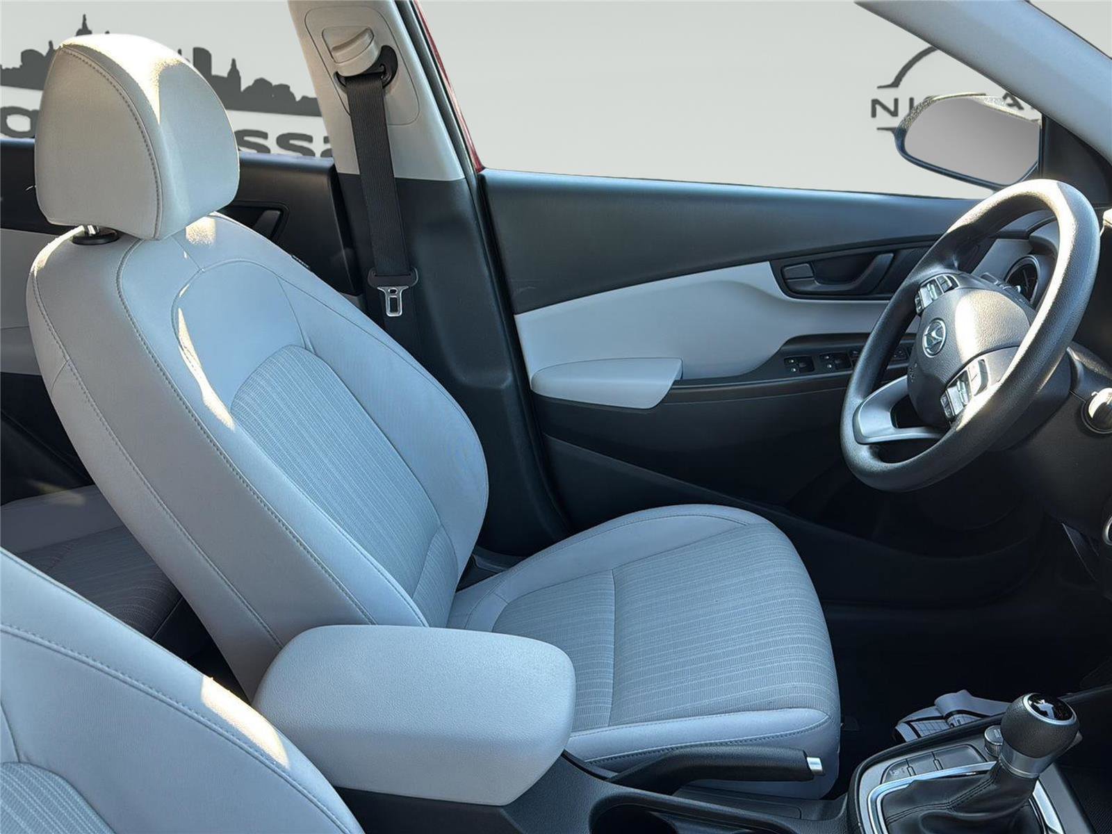 Used 2023 Hyundai Kona SEL image 15