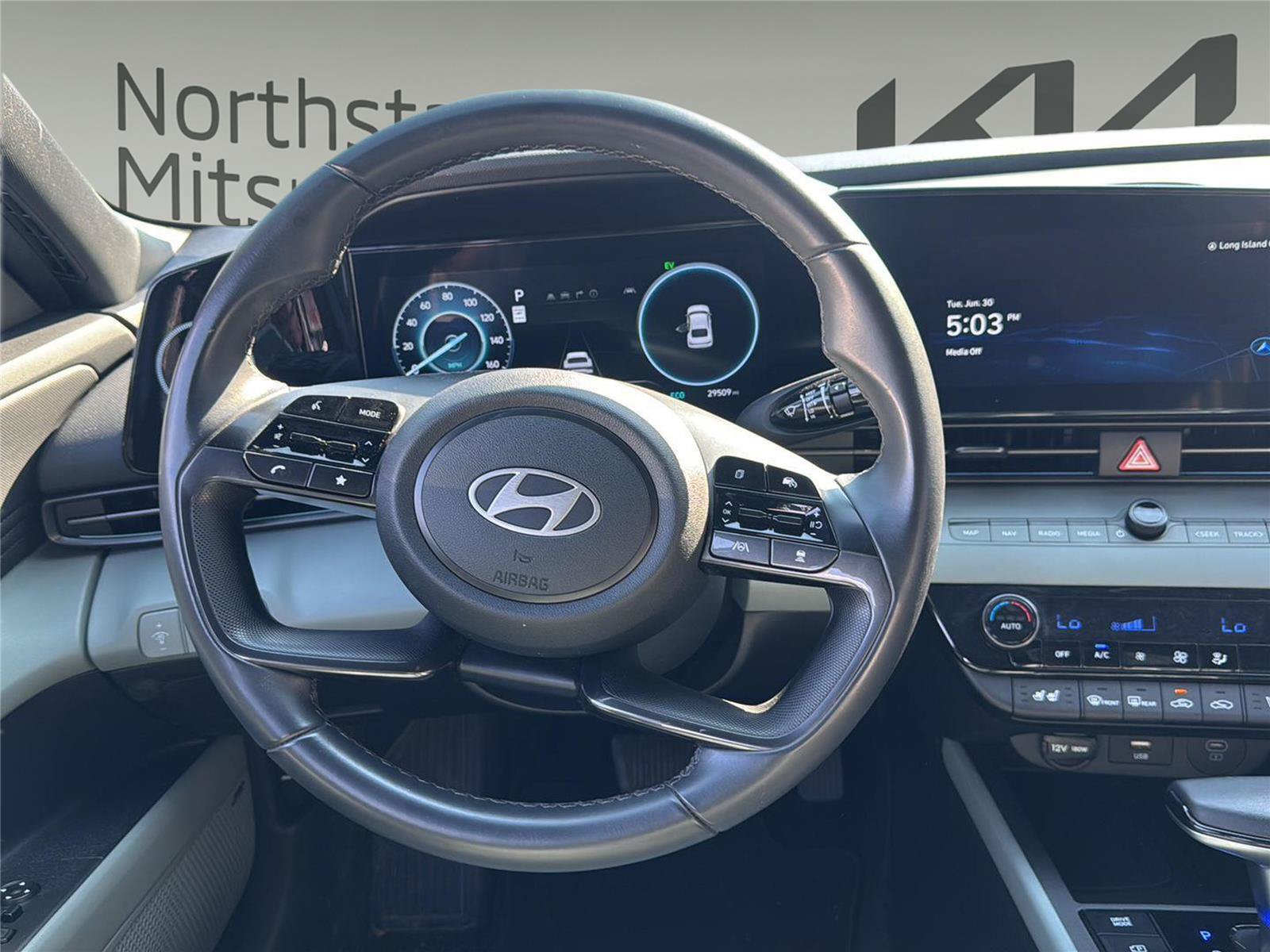 Used 2024 Hyundai Elantra Limited FWD image 10