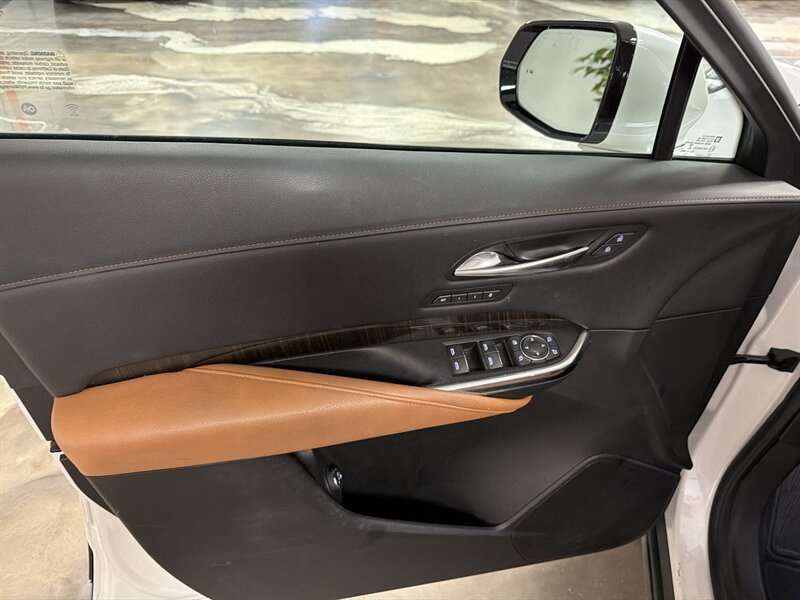 Used 2021 Cadillac XT4 Premium Luxury FWD image 20