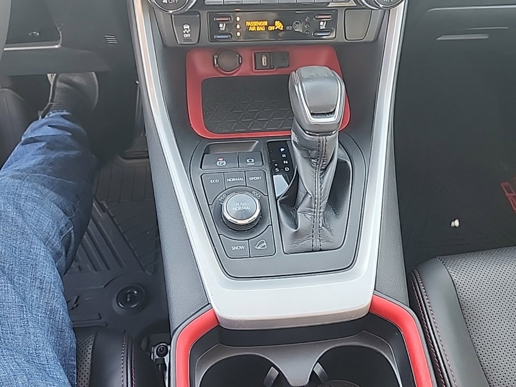 Used 2020 Toyota RAV4 TRD Off-Road image 29