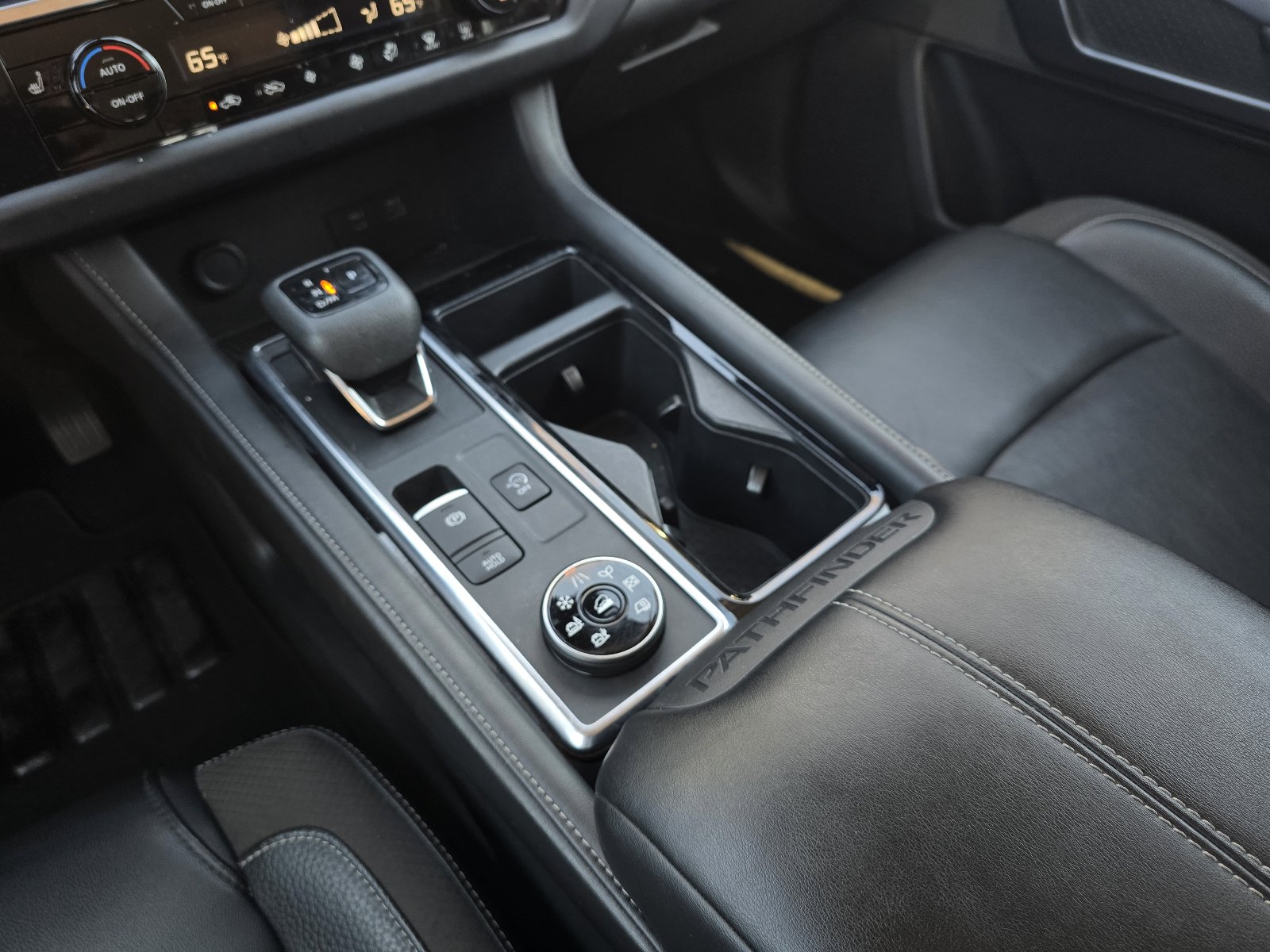 Certified 2022 Nissan Pathfinder SL image 17