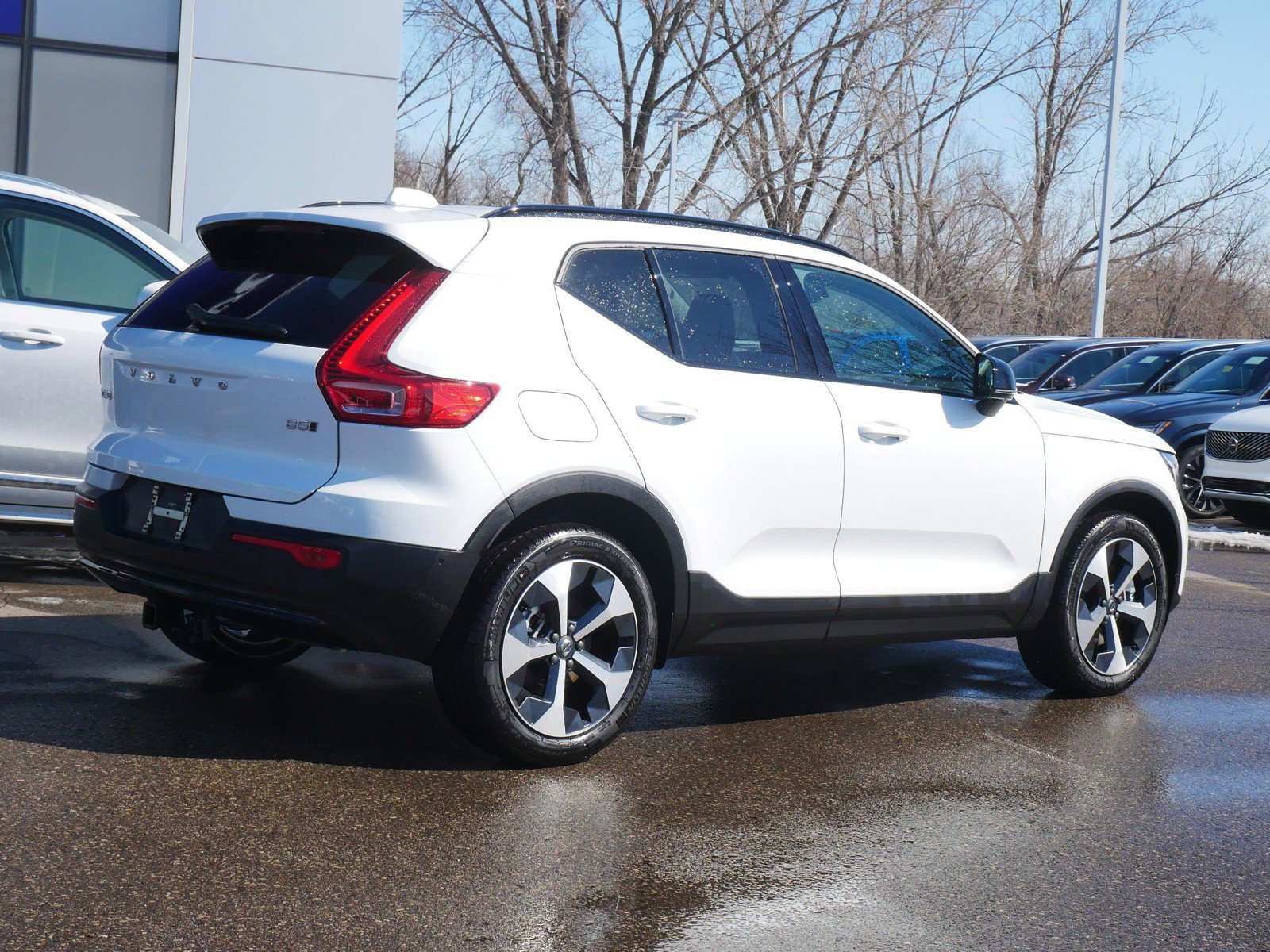 New 2026 Volvo XC40 B5 Plus w/ Climate Package AWD/4WD image 3