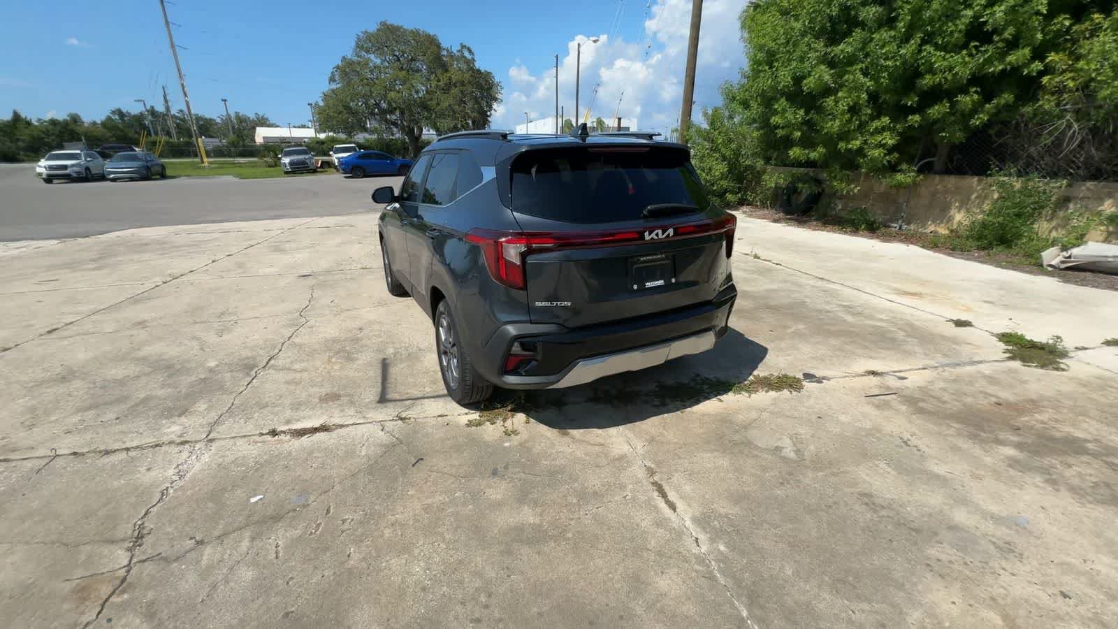 Used 2024 Kia Seltos S AWD/4WD image 6