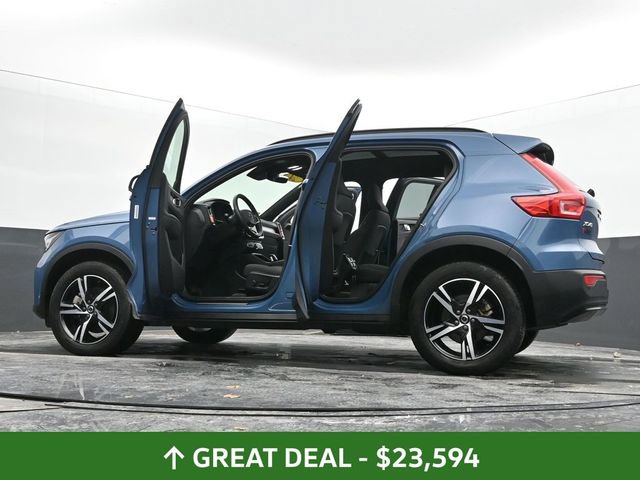 Used 2024 Volvo XC40 B5 Core image 71