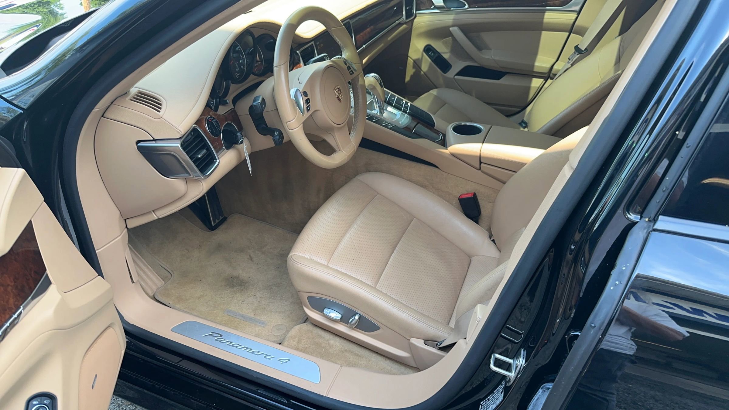 Used 2012 Porsche Panamera 4 image 12