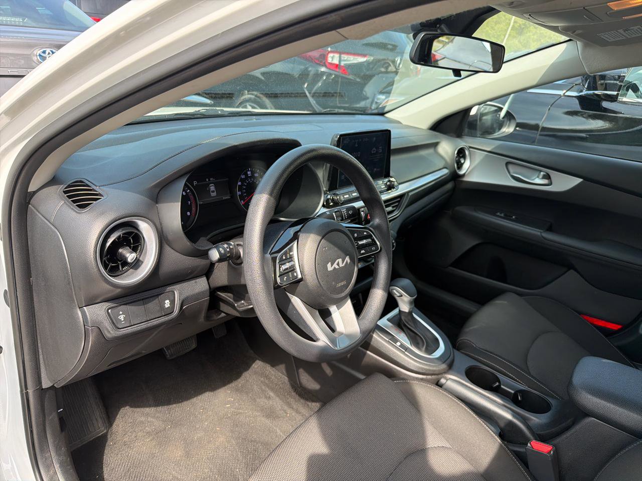 Used 2023 Kia Forte LXS FWD image 17