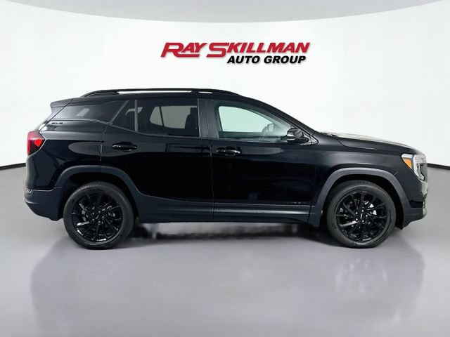 Used 2023 GMC Terrain SLE w/ Driver Convenience Package AWD/4WD image 8