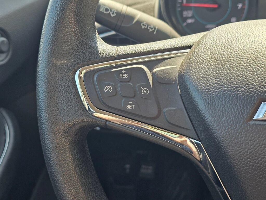 Used 2017 Chevrolet Cruze LT FWD image 25