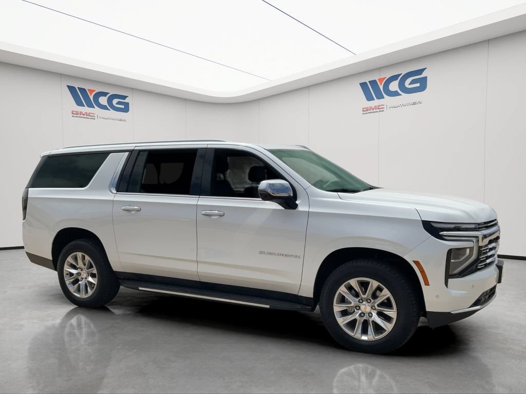 Used 2025 Chevrolet Suburban Premier AWD/4WD image 5