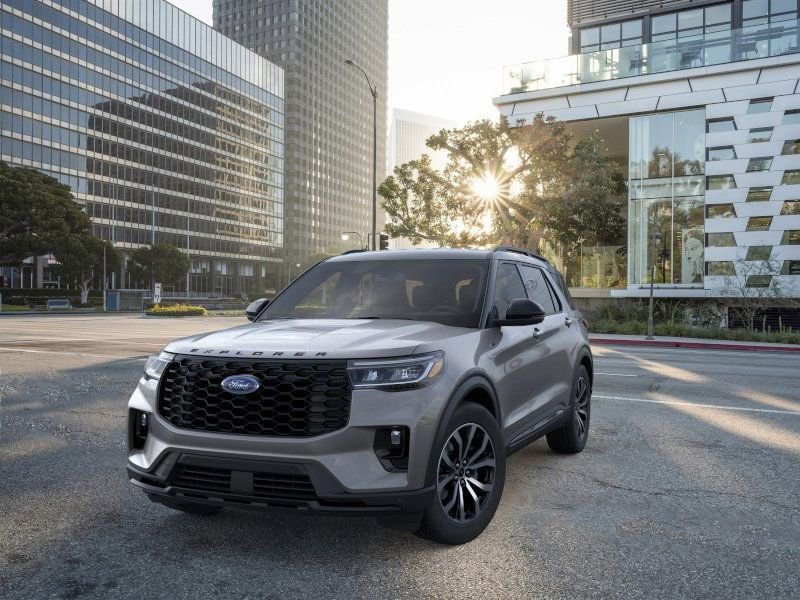 New 2025 Ford Explorer ST-Line w/ Premium Package RWD image 3