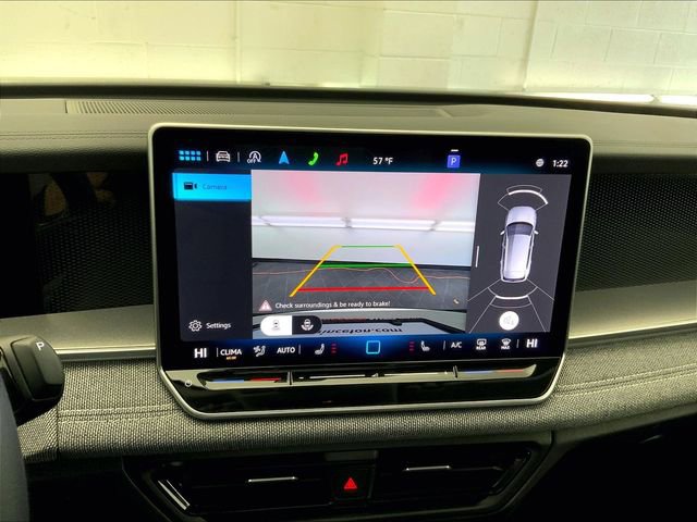 Certified 2025 Volkswagen Tiguan S w/ 18" Wheel Package image 21