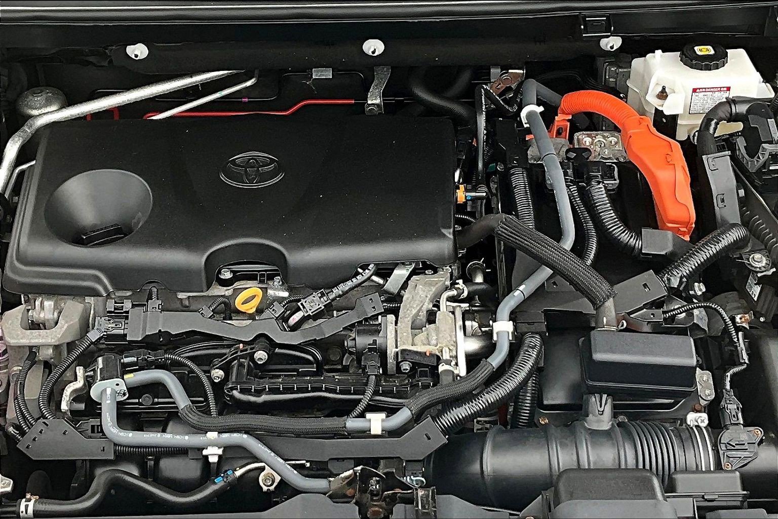 Used 2021 Toyota RAV4 LE AWD/4WD image 9