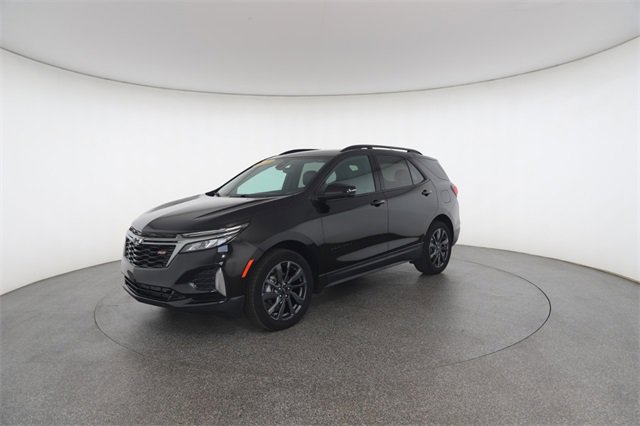 Used 2022 Chevrolet Equinox RS w/ Infotainment Package image 3