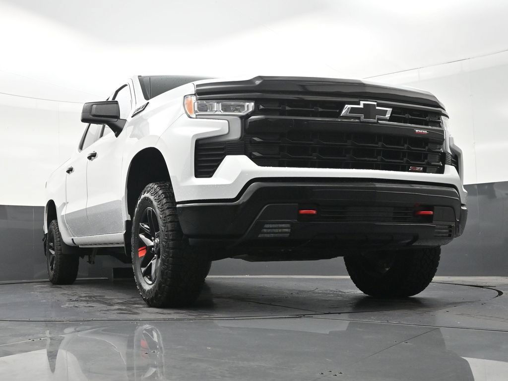 Used 2024 Chevrolet Silverado 1500 LT Trail Boss AWD/4WD image 29