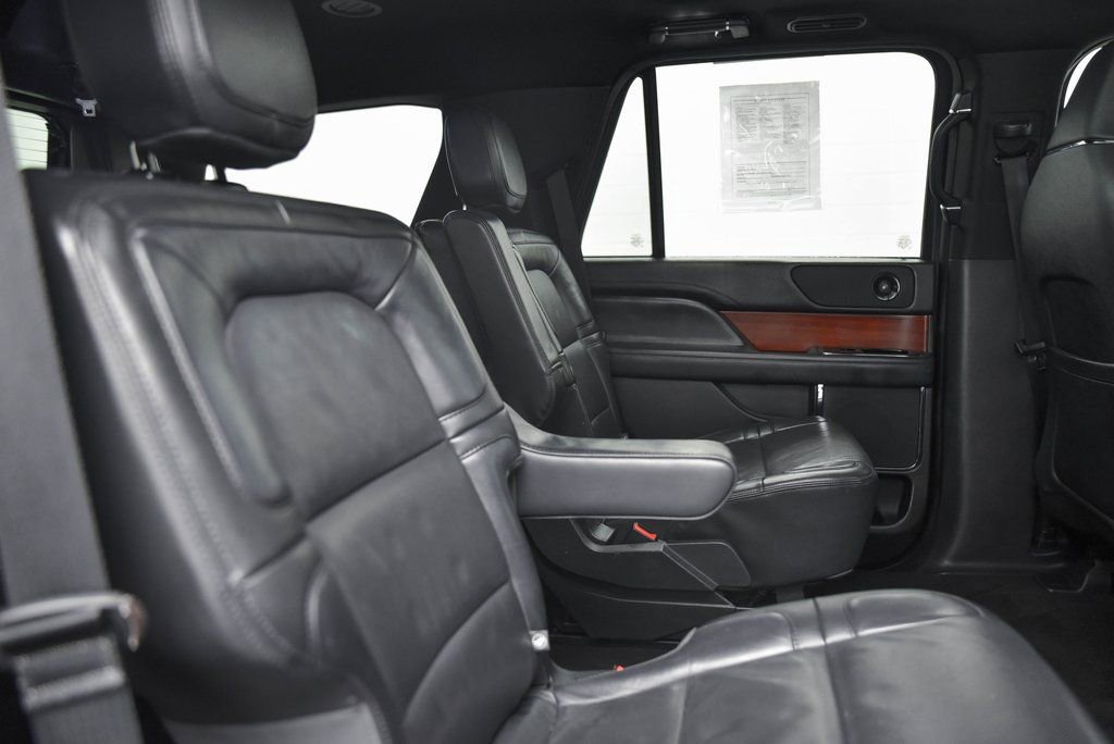 Used 2023 Lincoln Navigator Reserve image 14