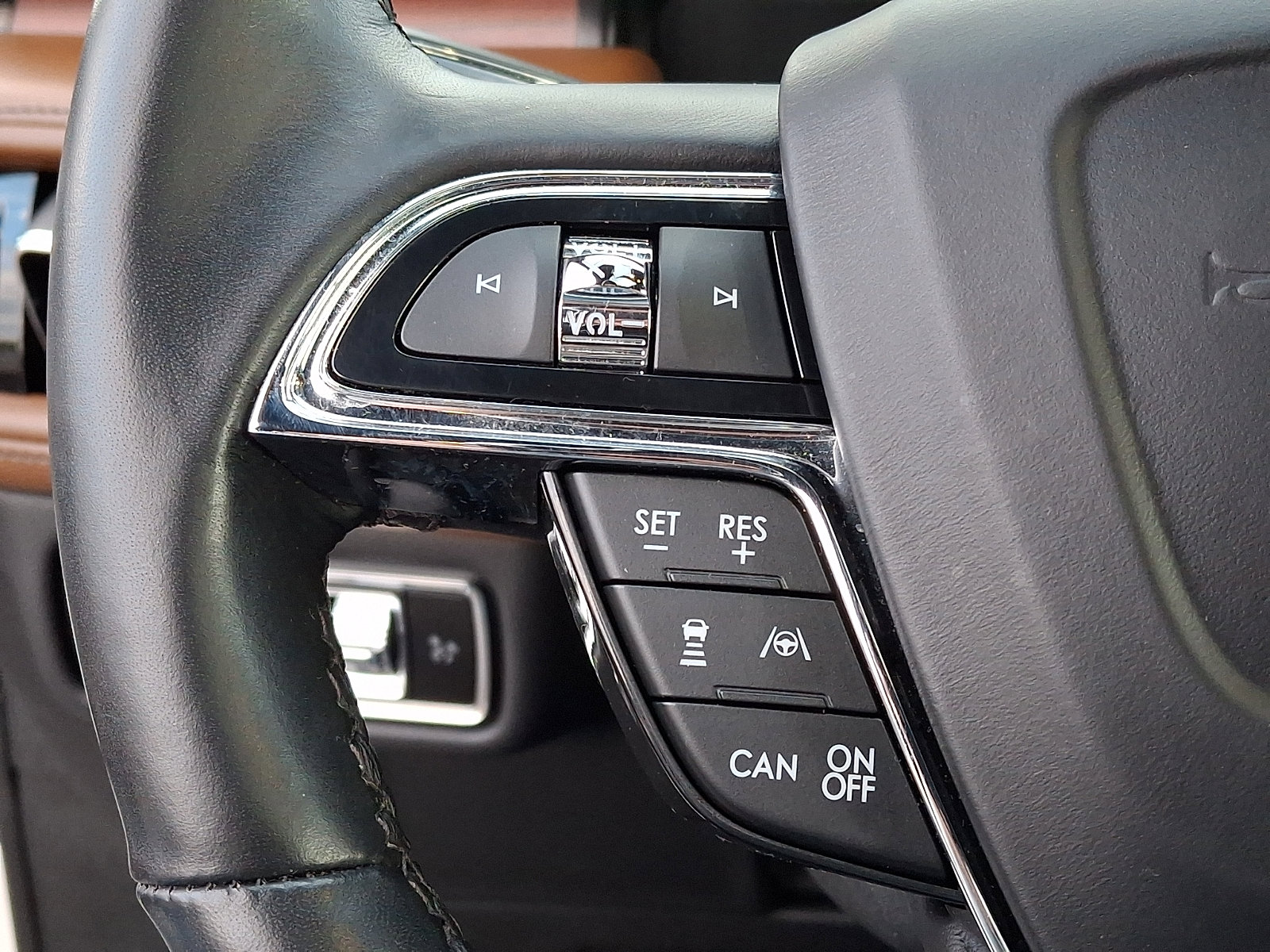 Certified 2023 Lincoln Nautilus Reserve w/ Equipment Group 201A image 24