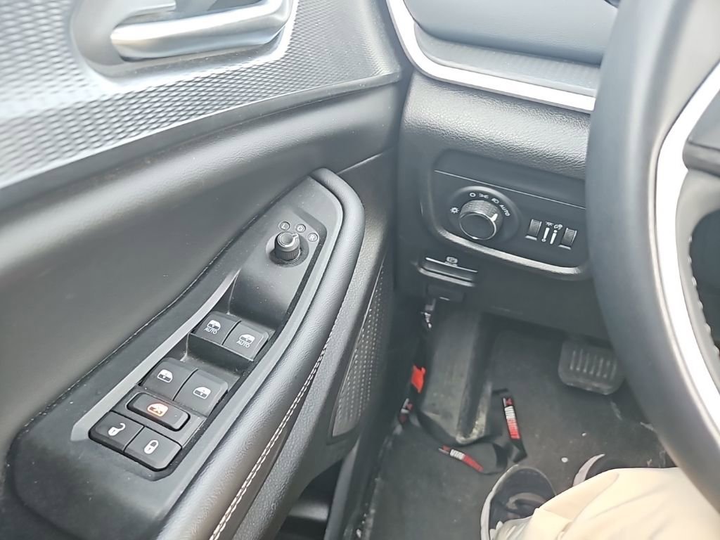 Used 2023 Jeep Grand Cherokee L Laredo image 22