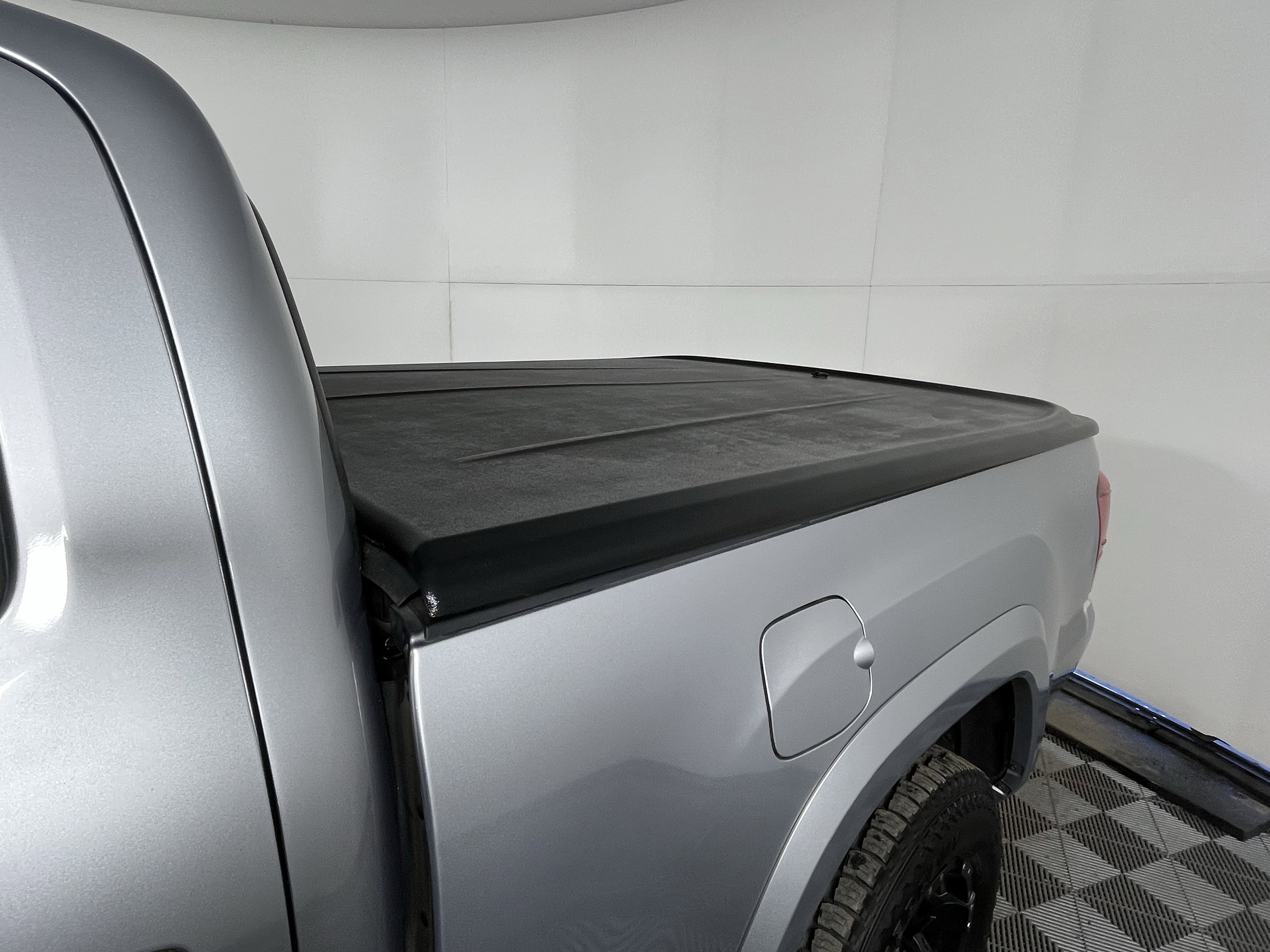Used 2018 Toyota Tacoma SR5 image 9