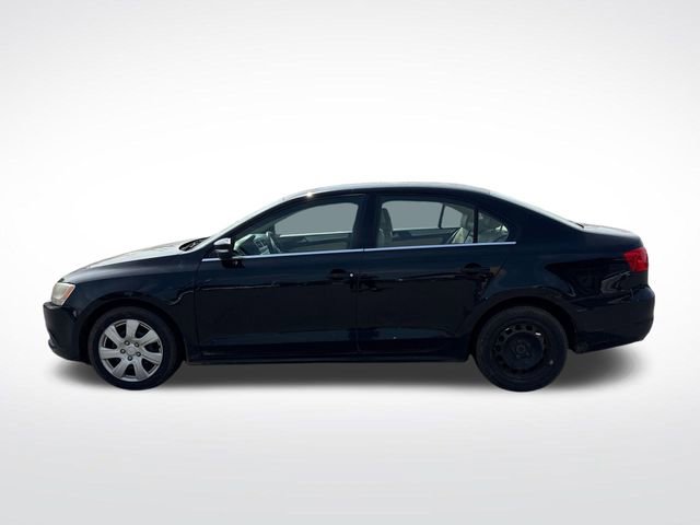Used 2013 Volkswagen Jetta SE FWD image 2
