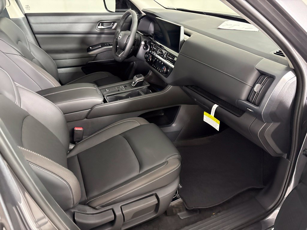 New 2026 Nissan Pathfinder SL FWD image 16