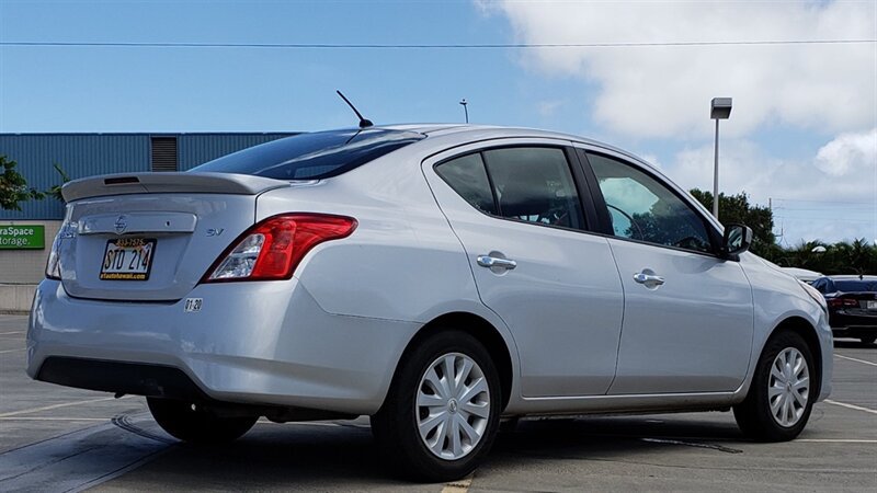 Used 2018 Nissan Versa SV FWD image 4