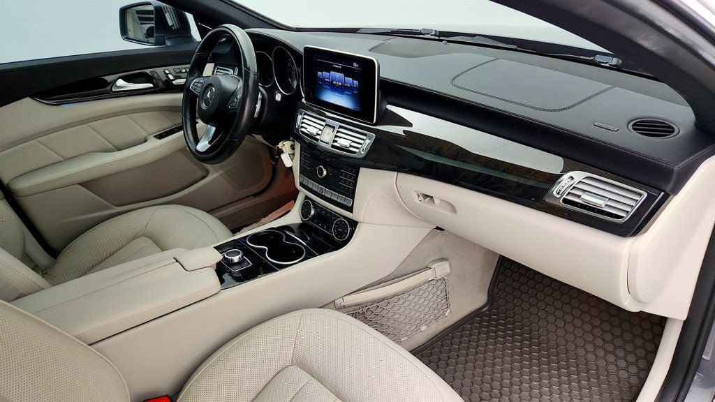 Used 2016 Mercedes-Benz CLS 400 image 24