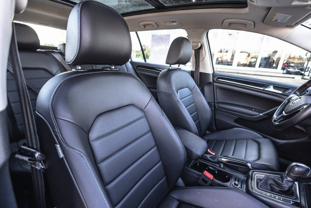 Used 2017 Volkswagen Golf SEL image 30