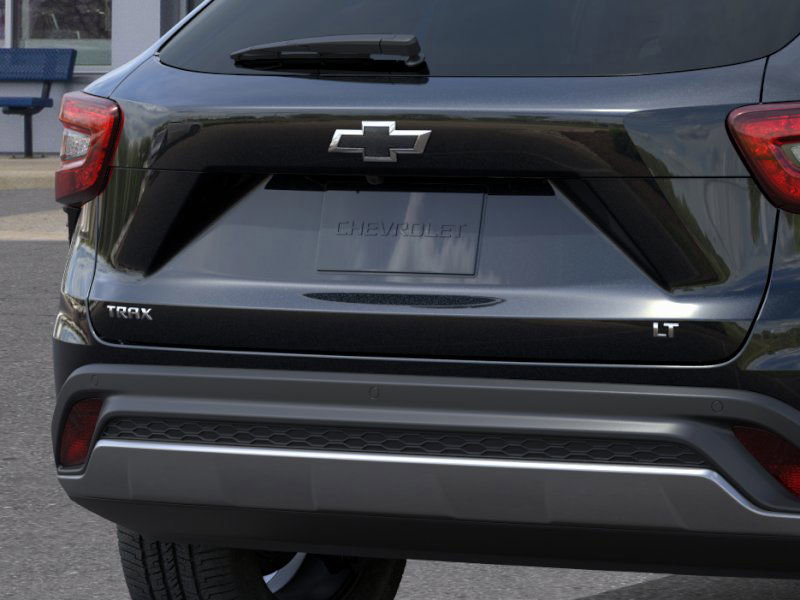 New 2025 Chevrolet Trax LT w/ Driver Confidence Package FWD image 7