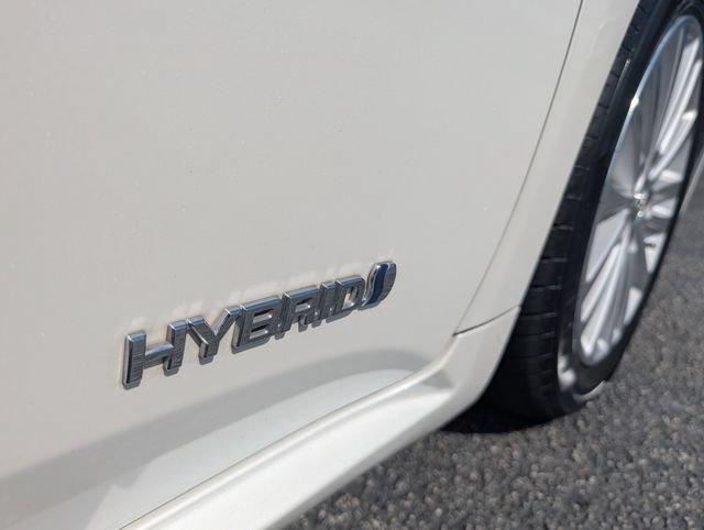 Used 2014 Toyota Avalon Limited w/ Technology Package FWD image 36