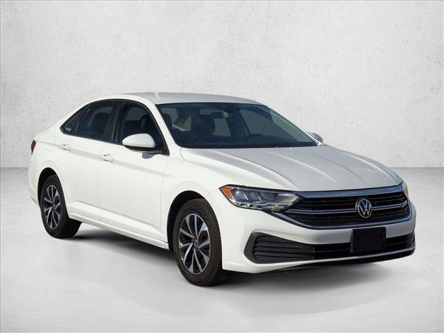 Used 2024 Volkswagen Jetta S image 3